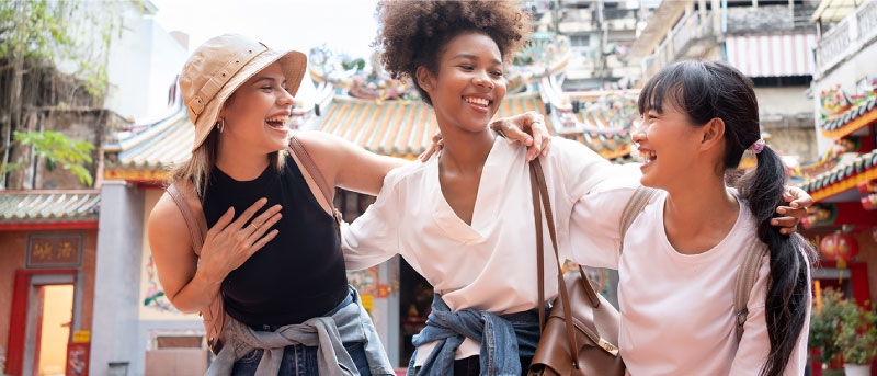 英語上達のメカニズム：外国人と会話する