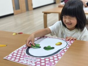 英語と野菜で福笑い🍅🍆🍉🥝