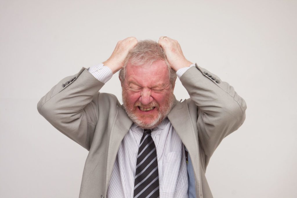 英語の「add fuel to the fire」ってどういう意味？ 英会話スクールが教える生きた英語表現「NOVA LEARNING