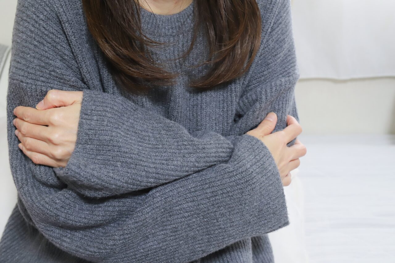 「肌寒い」は英語で何と言う？