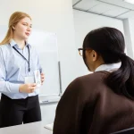 英語が話せるようになる期間は？レベル別の目安と縮め方